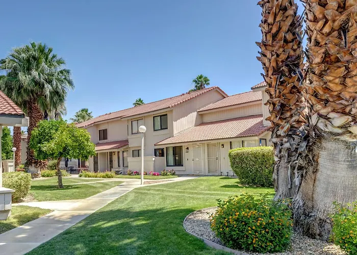 \\Golf And Couples Oasis// Midcentury W/6 Pools Hot Tub