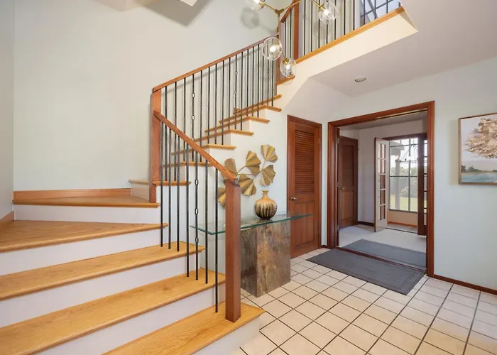 Unmatched Ocean Beach And Mountain Views Family-Friendly Retreat