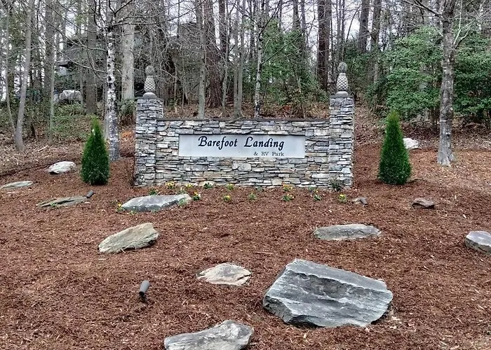 2 Bedroom Log Cabin On Lake James With Loft- Private Resort Amenities