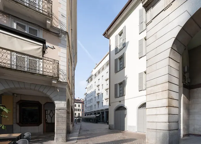 Palazzo La Cortesella - Modern Design & Central Location