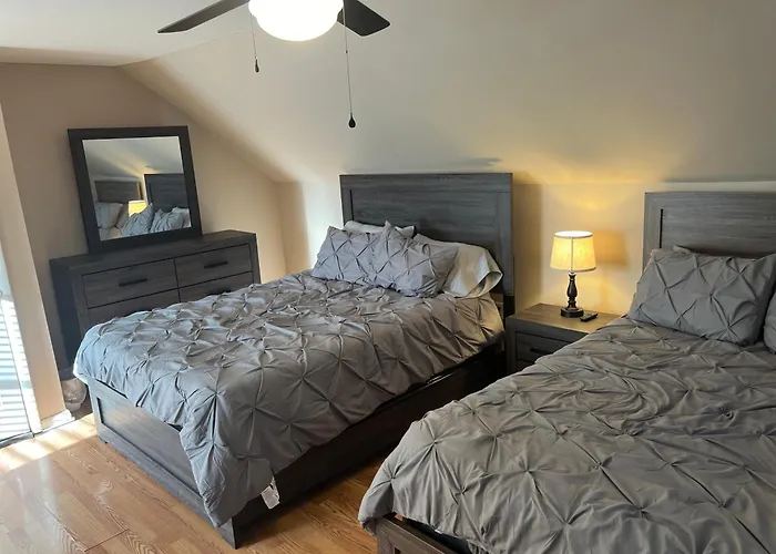Spacious 3 Bedroom Ewing Home -Quiet