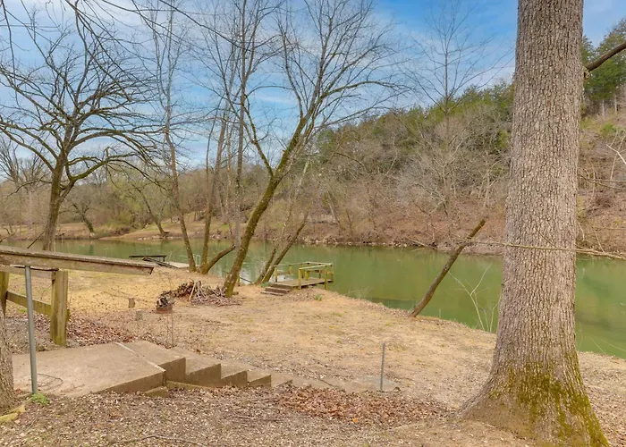 Cozy Riverfront Cabin ~ 2 Mi To Main Street Hardy