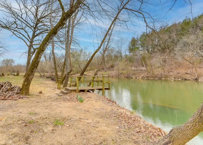 Cozy Riverfront Cabin ~ 2 Mi To Main Street Hardy