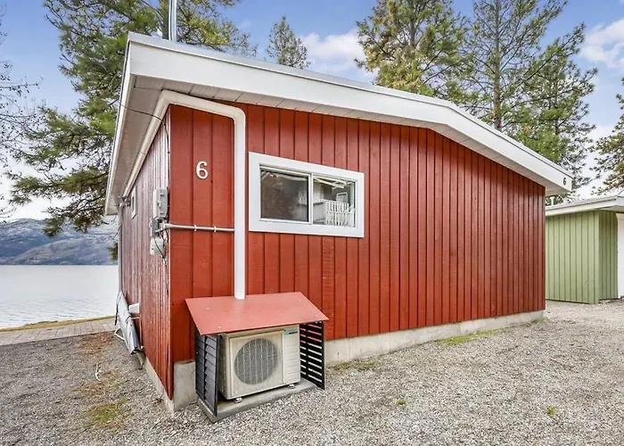The Perfect Getaway Cabin In The Okanagan #6
