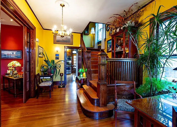 Mike & Allen'S Place On The Park_2