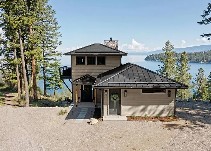Modern Mountain Lake House