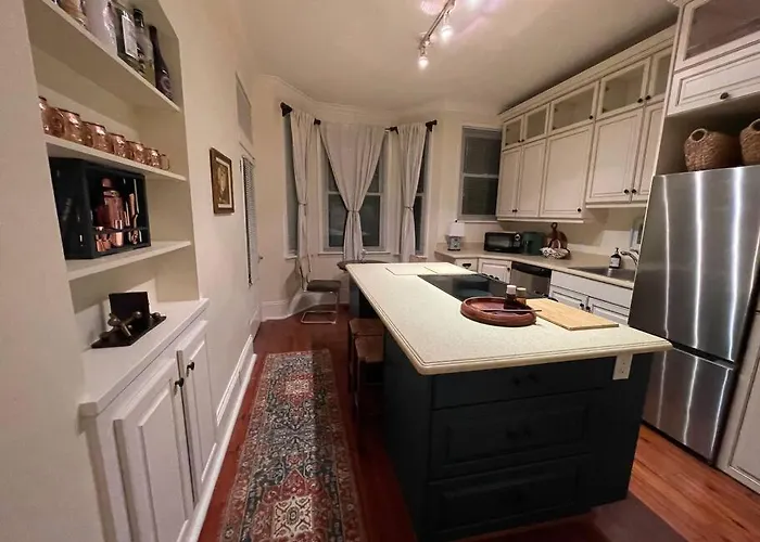 Charming Historic District Parlor Level Apartment