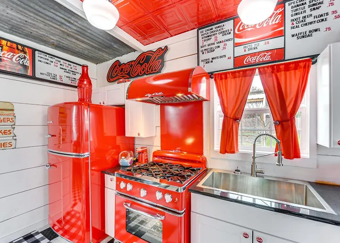 Fifties Diner-Style Llano Home W/ Shared Fire Pit