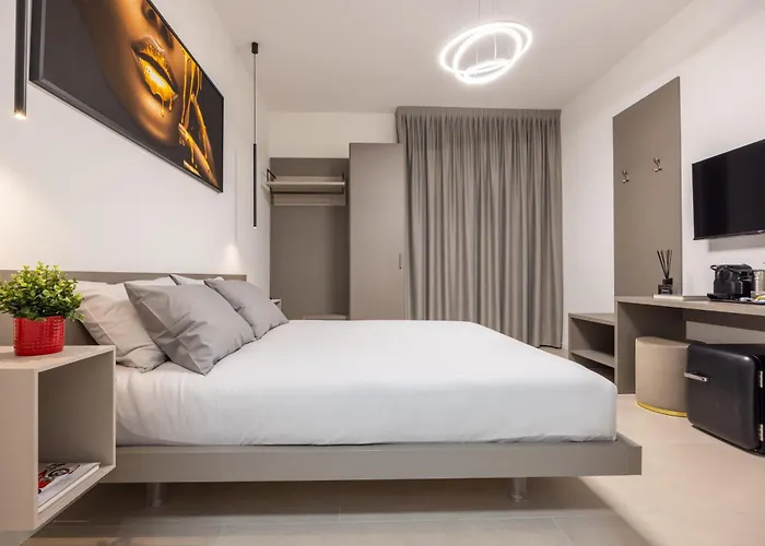 Luxury Station Suite