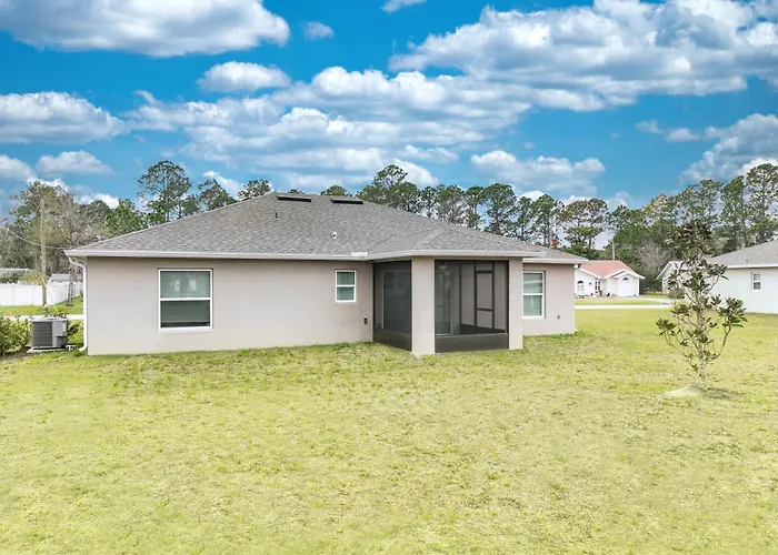 Coastal Vibes & Family Fun-Spacious 3Br, Kidz Zone, Desirable Neighborhood