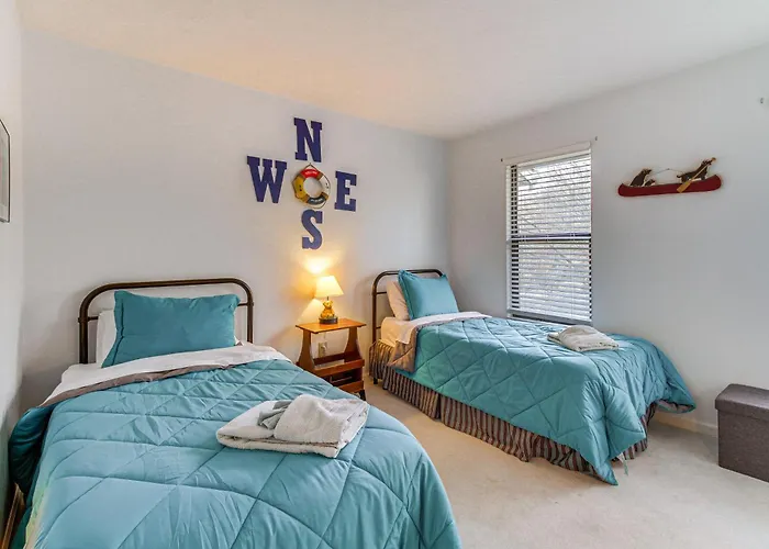 Lakefront Moneta Home W/ Community Dock!