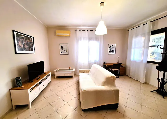 Villa Del Mandorlo