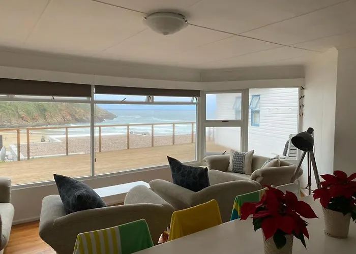 Makisaki Beach House