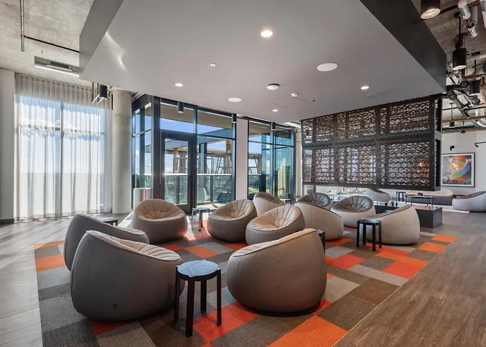 Fulbrix Bright Designer Apartments With West Loop Views