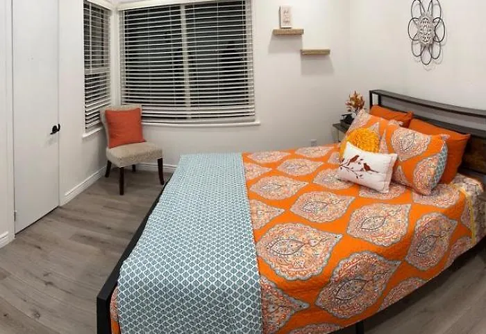 2Br Gem: Modern Comfort & Style