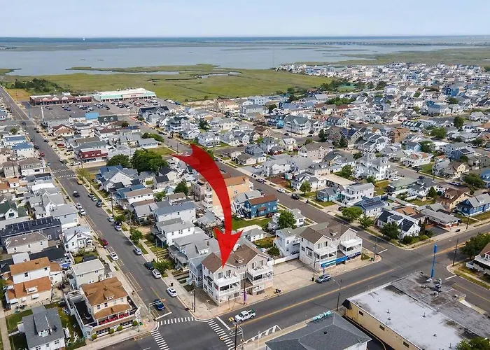 North Wildwood 3 Bedroom Condo!