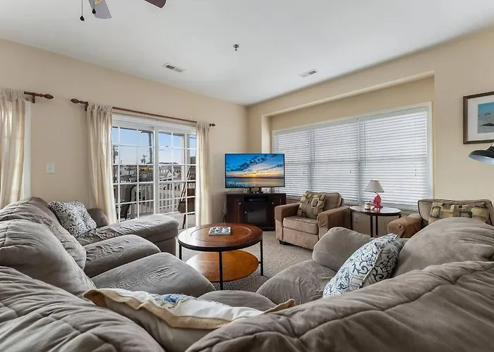 North Wildwood 3 Bedroom Condo!