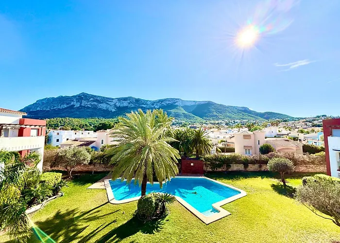 Hoteltype Penthouse 2 Beds, Parking, Wifi & Pool Stunning Views