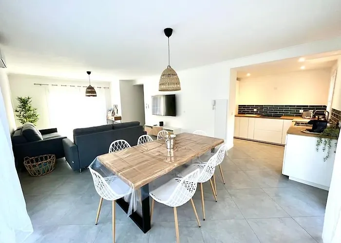 Villa Victoria F1 Gp Monaco #8 Persons #3 Bedrooms #Terrace # Garage Beach -