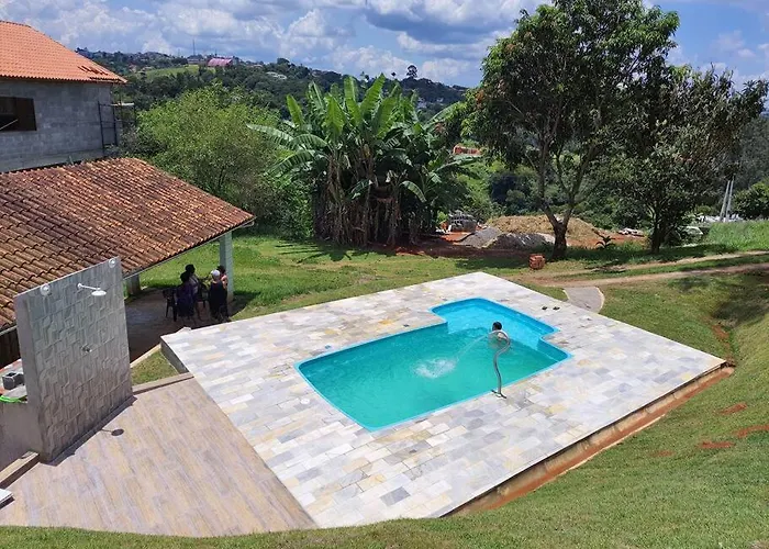 Chácara ( Dona Juju) super confortável em Igarata/SP!