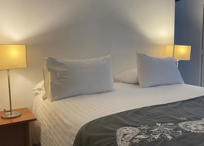 Appartement Clermont-Ferrand Petit-Dejeuner, Menage Parking Gratuits