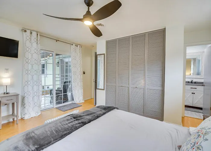 Poolside Paradise! Central Merritt Island Home