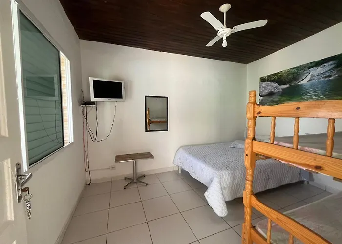 Edícula ampla e aconchegante 5min a pé da praia!