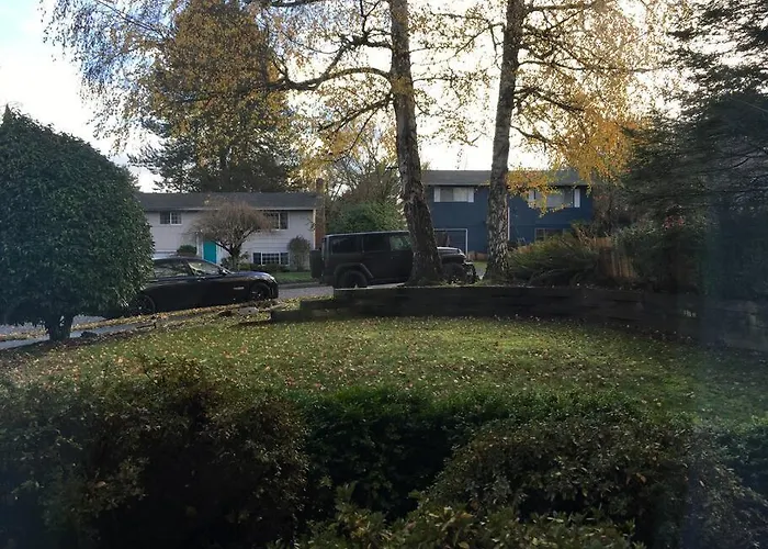 West Linn Relaxing Entire Home Wifi Tv Yard Bbq Eateries