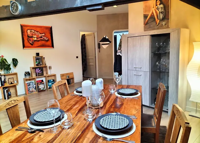 Chambre Dans Loft Partage, Cosy Et Spacieux!
