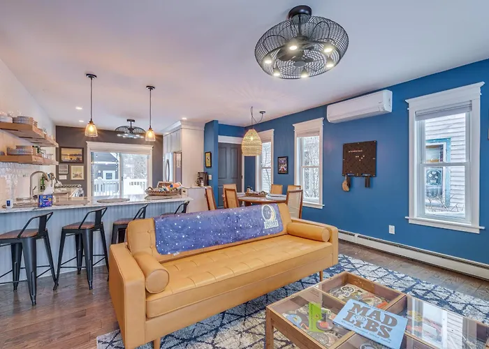17 Mi To Ski Slopes! Retreat Near Lake Michigan