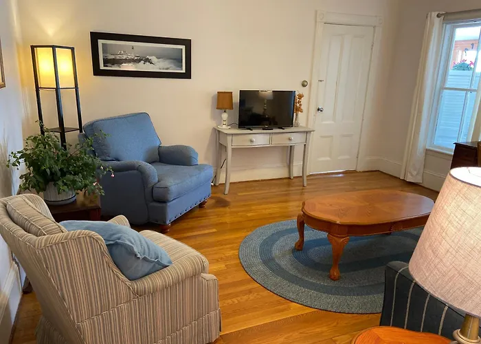 Spinneys Guesthouse & Beach Cottages
