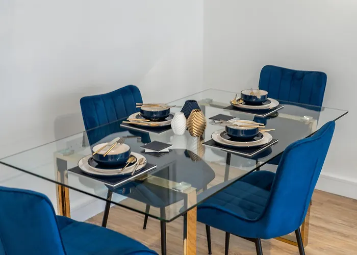 Modern Stylish 2 Bedroom Apartment In The Heart Of Potters Bar