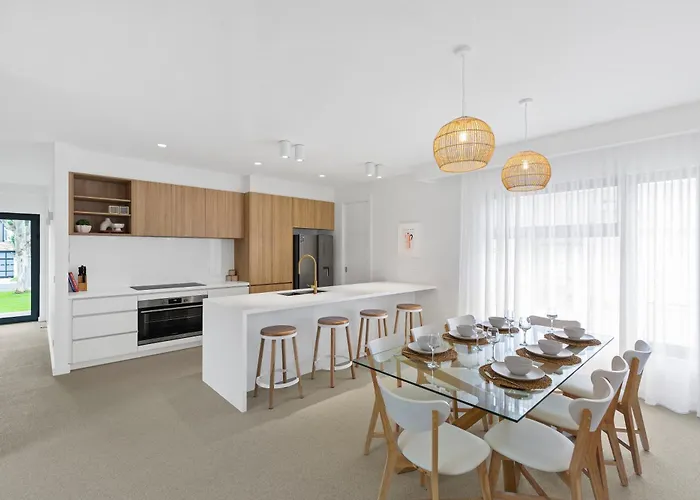 Hamilton By The Bay 6 Newly Built