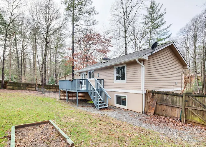 Pet-Friendly Fletcher Home - 13 Mi To Asheville!