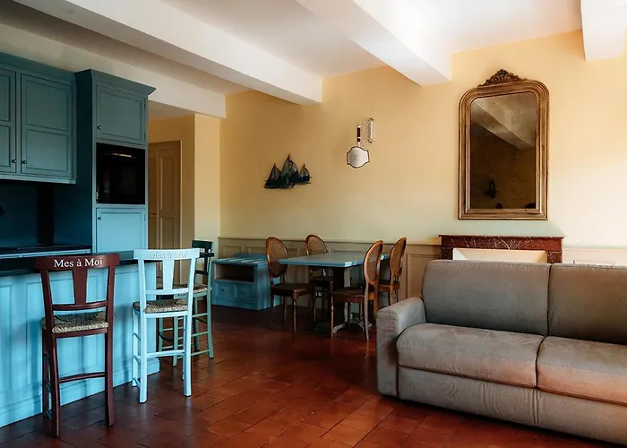 Mes A Moi In Pezenas - Appartements De Charme - Baignoire Balneo