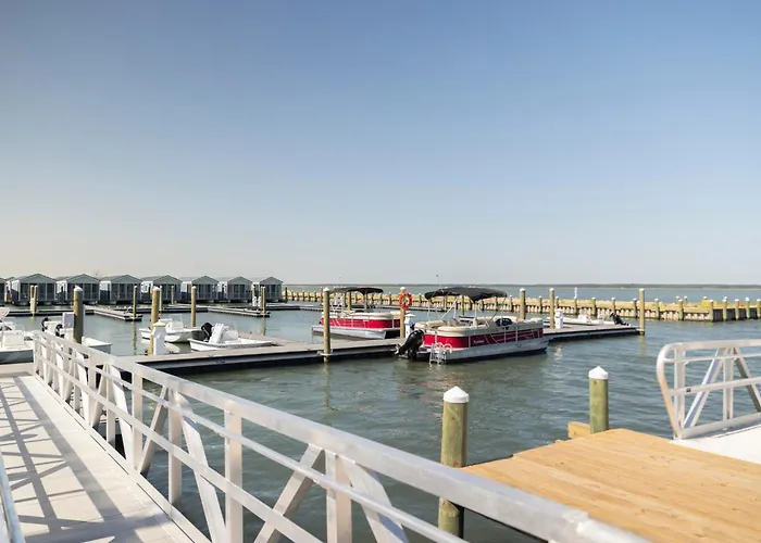 Blufin Bungalows & Marina