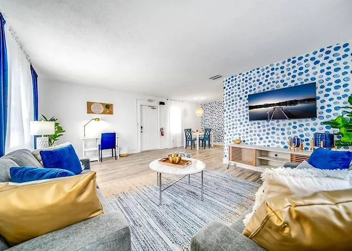 Adorable Condo In Peaceful Area - Palm Wave Says