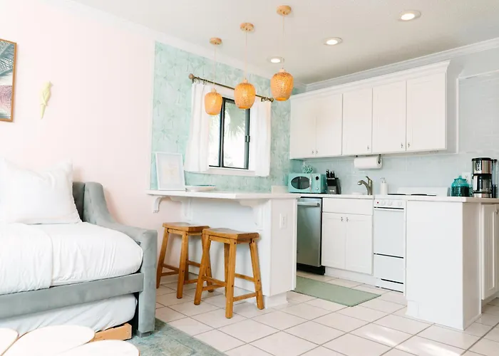 Private Balcony - Beach - Pool And Pickleball