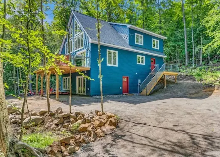 Lux Winter Getaway With Hot Tub, Sauna, Ev Charger