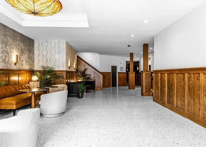 The Phenix Historic Dtwn Hotel, King Bed, Pickering Square View, Room # 301