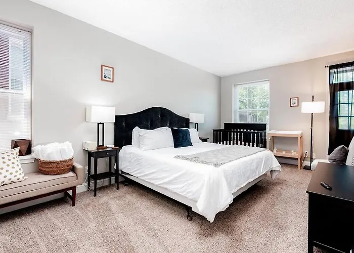 3 King Beds/3Baths Spacious