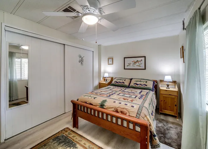 Near Hiking & Wineries: Charming Camp Verde Home!