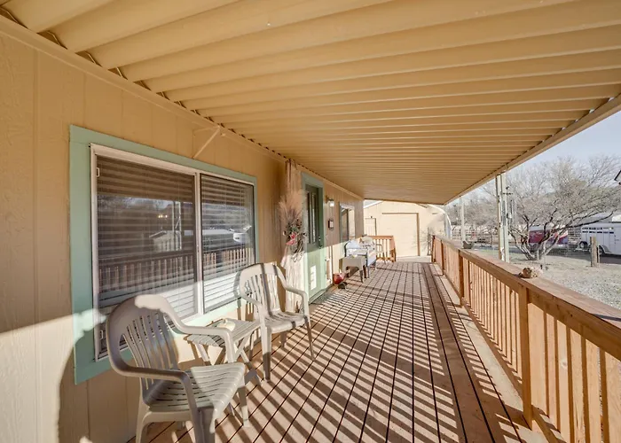 Near Hiking & Wineries: Charming Camp Verde Home!