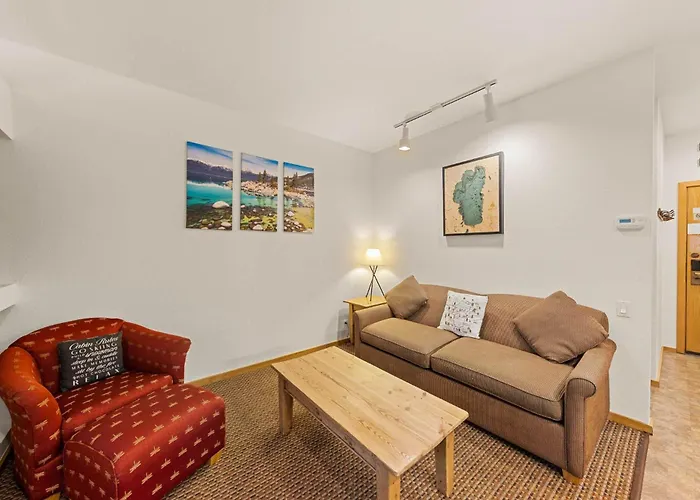 Palisades Tahoe Lodge Rentals Studio #144