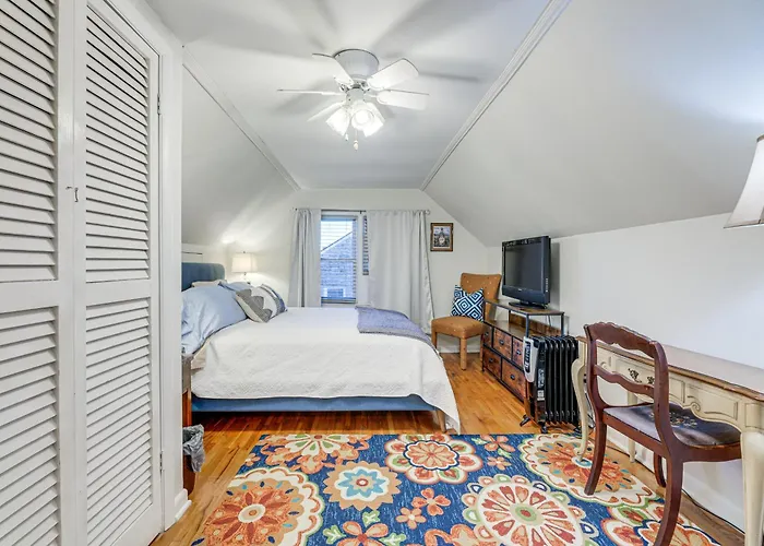 Lovely Lexington Home: 4 Mi To Downtown!
