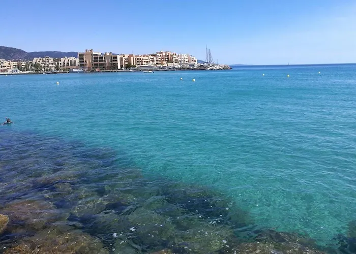 Appartement T2 Avec Parking, Proche Plage Et Commerces - Bormes-Les-Mimosas