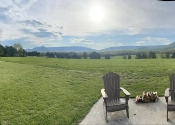 Holly Tree Retreat Located In Beautiful Luray, Va.