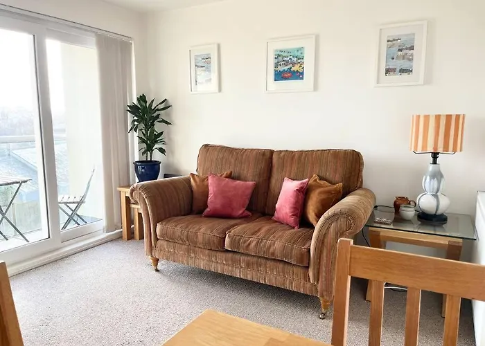 Seascape Stay No 4, Sea View & Parking