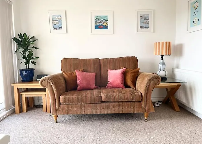 Seascape Stay No 4, Sea View & Parking