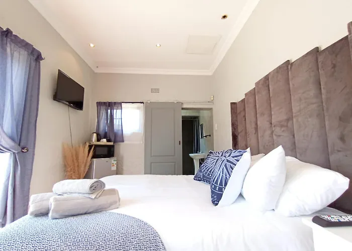 Or Tambo Stay Unit 2